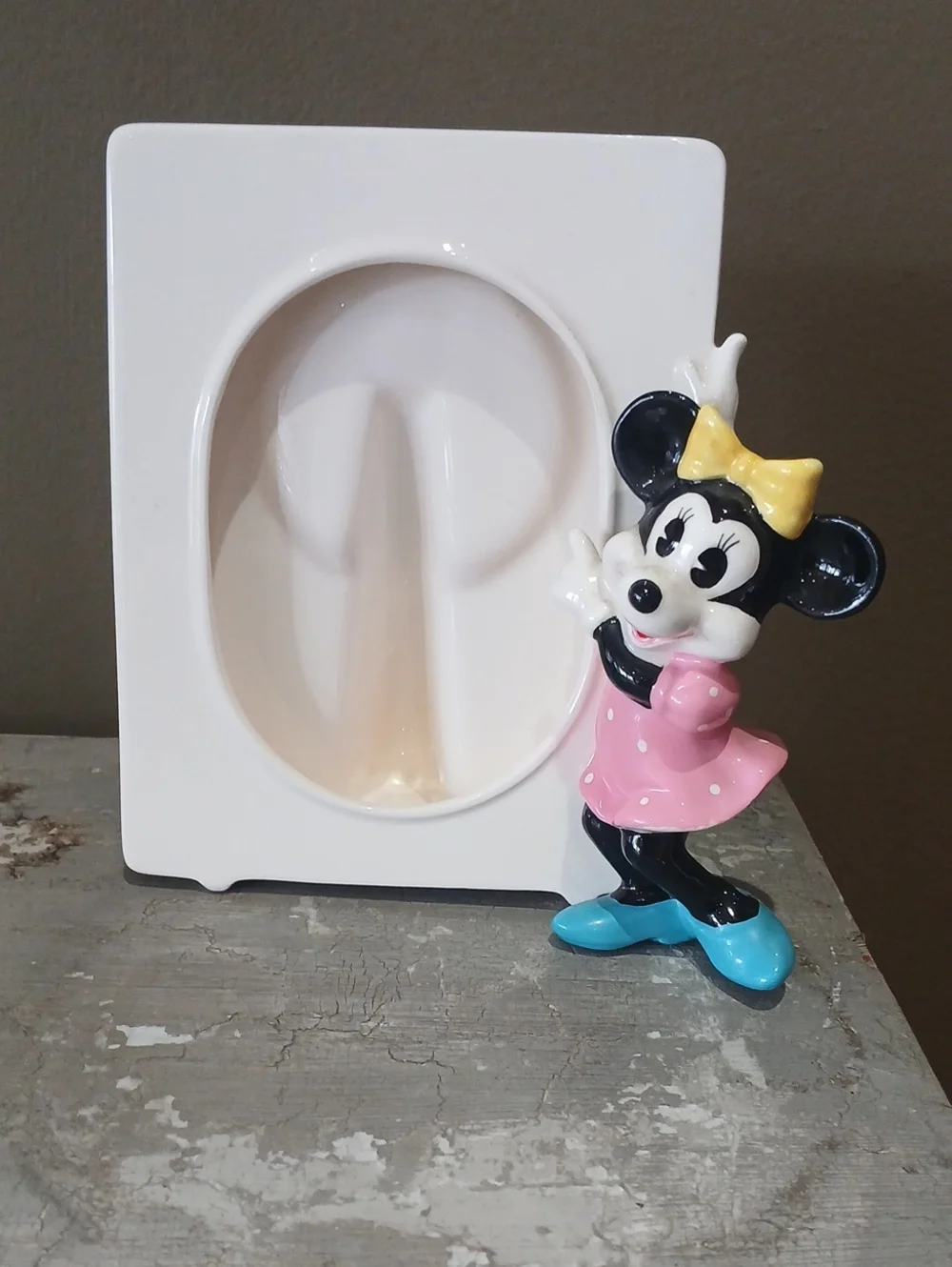 Vintage Disney Minnie Mouse 3D Picture Frame